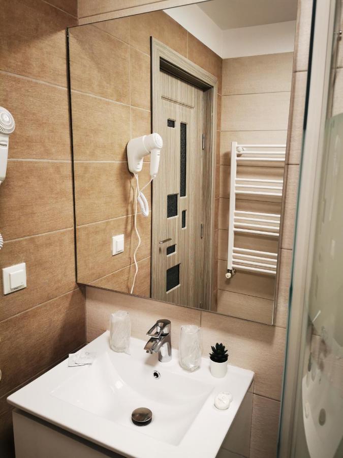 Doftana Apartaments Teşila Екстериор снимка